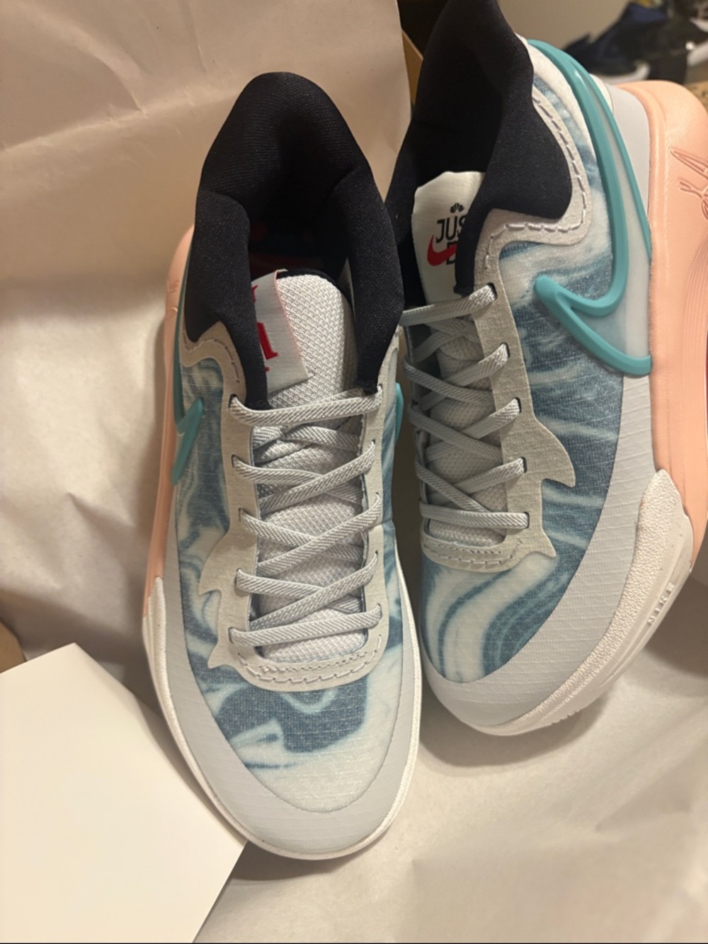 Nike Kyrie Irving 8 Patel Teal & Peach Low-Top Sneakers NWT size 2Y